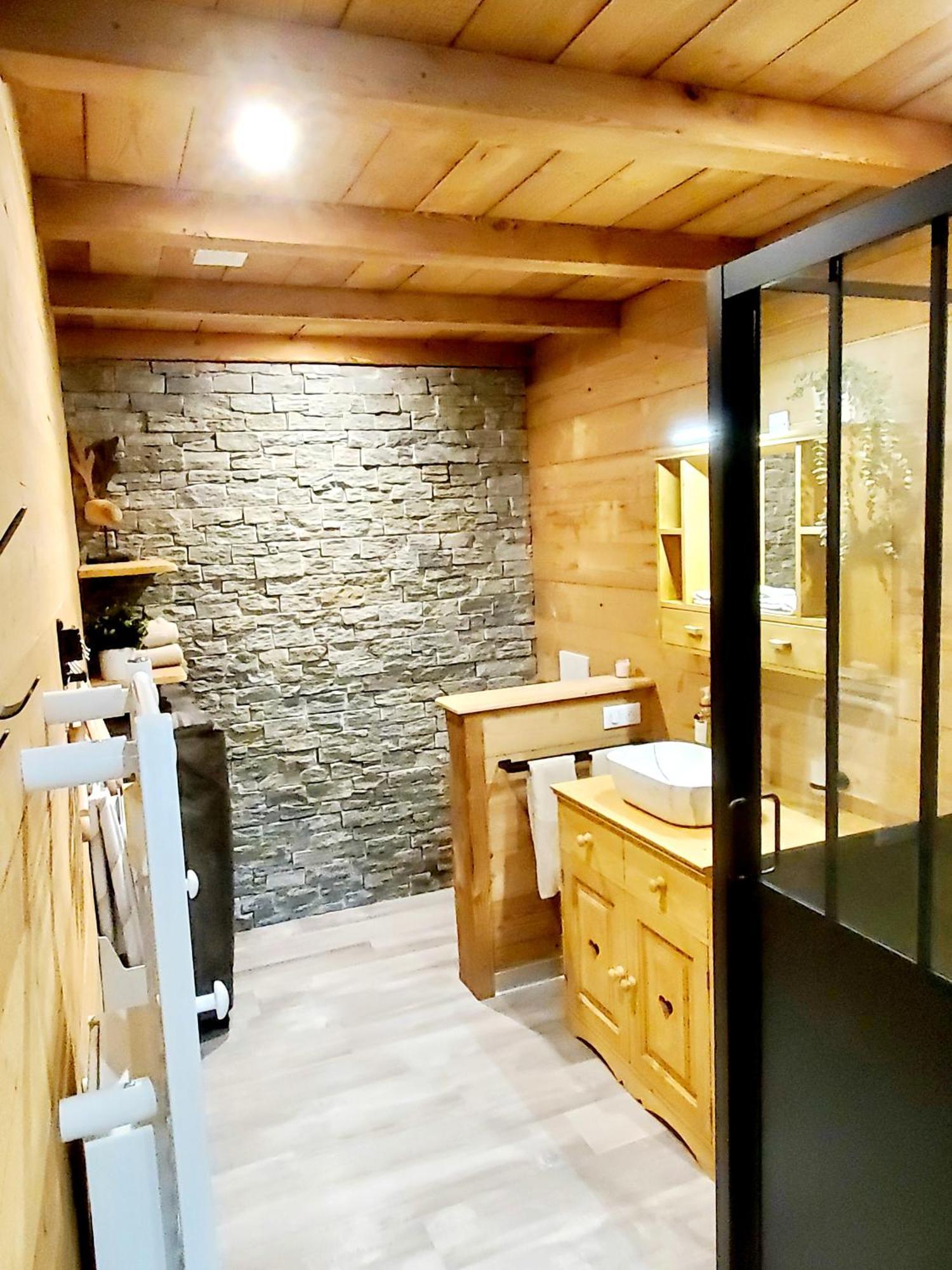 Del Vino Bar A Vin & Guitares Appartement Sauna Terrasse Garage Orchamps-Vennes 외부 사진