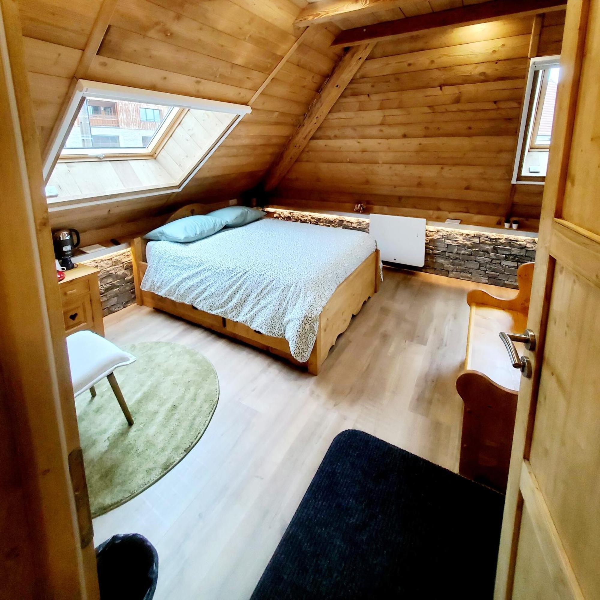 Del Vino Bar A Vin & Guitares Appartement Sauna Terrasse Garage Orchamps-Vennes 외부 사진