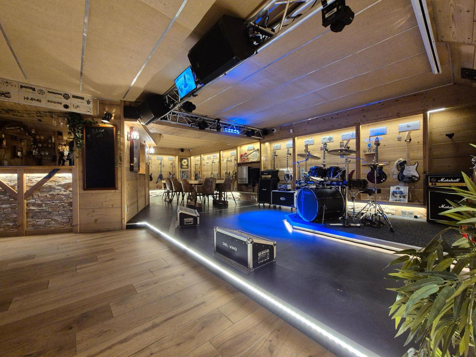 Del Vino Bar A Vin & Guitares Appartement Sauna Terrasse Garage Orchamps-Vennes 외부 사진