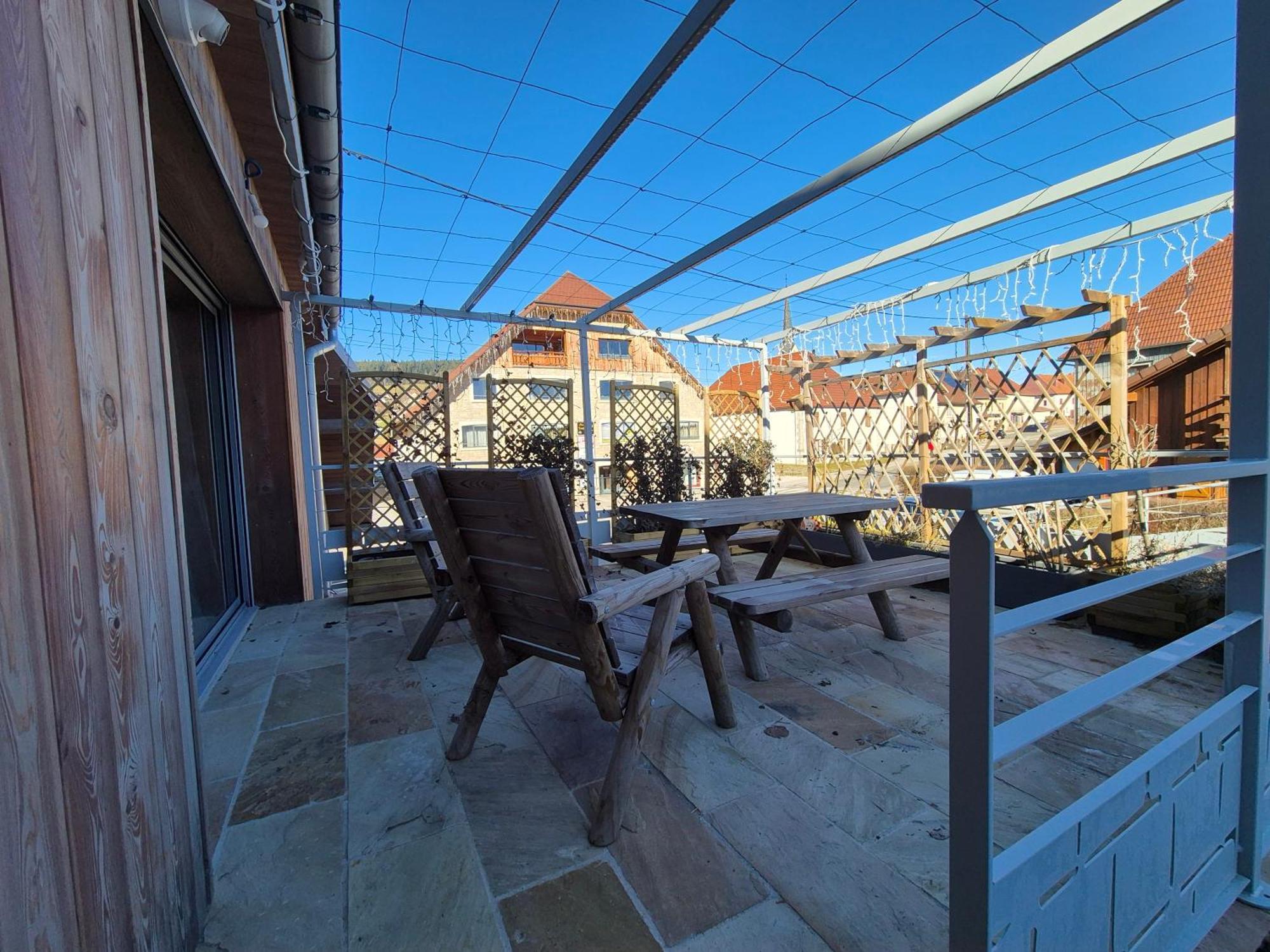 Del Vino Bar A Vin & Guitares Appartement Sauna Terrasse Garage Orchamps-Vennes 외부 사진